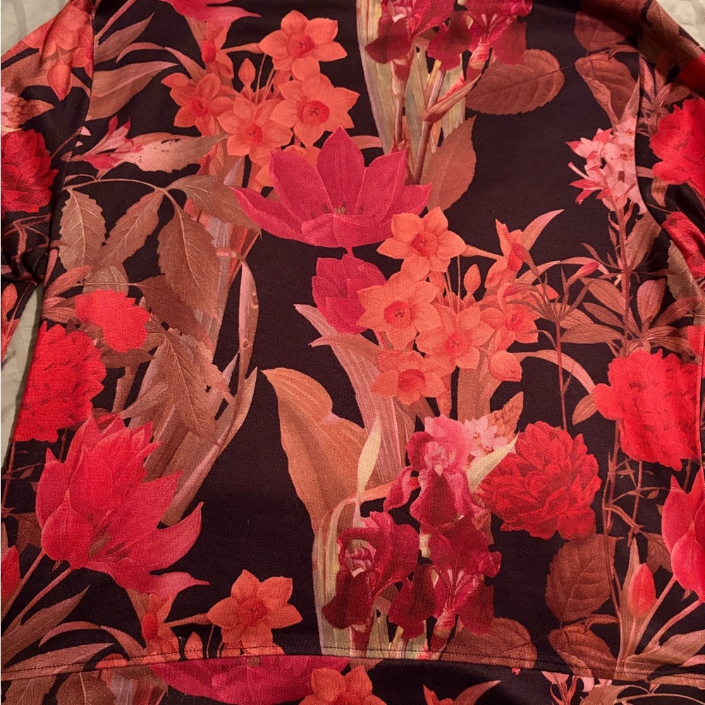 Chico’s Floral Patterned Top size XL